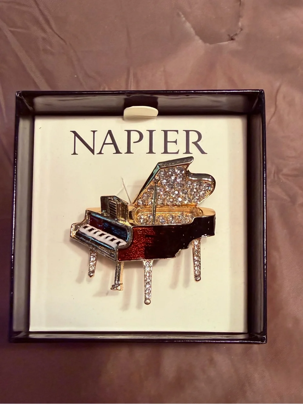 NWT Napier SIGNED Grand Piano Enamel & Clear Rhinestone Brooch Pin in Box - Picture 2 of 9